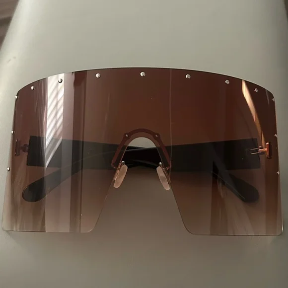 Oversized Shield Sunglasses - Brown Gradient - Picture 1 of 2